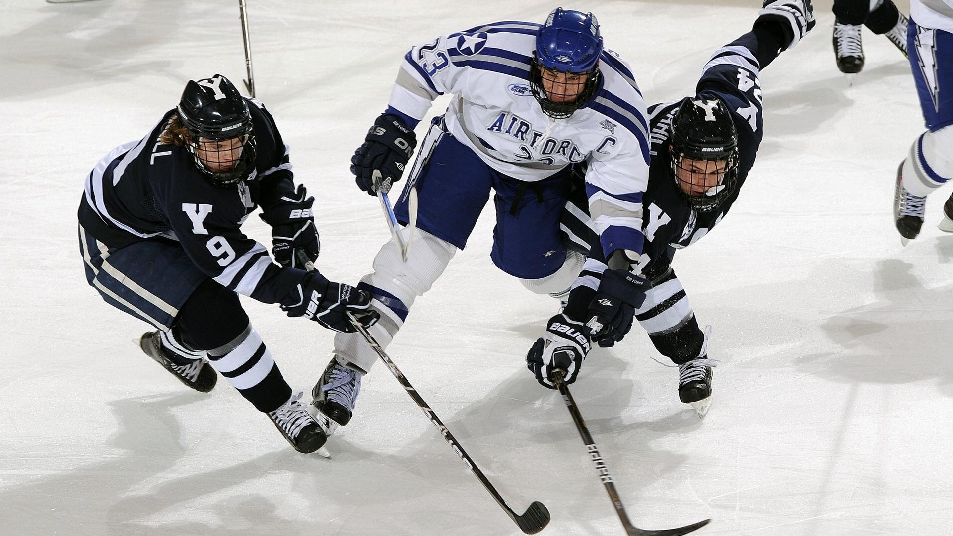 世界杯八强:法国力克英格兰 凯恩点球高射炮成转折点